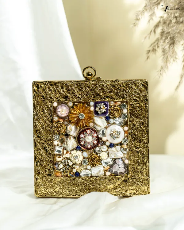 Veloura_Vintage_Vault